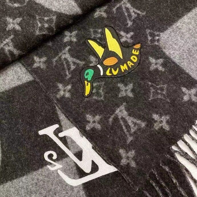 Louis Vuitton Scarf LV00161